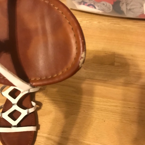 target brand sandals - Picture 2 of 3